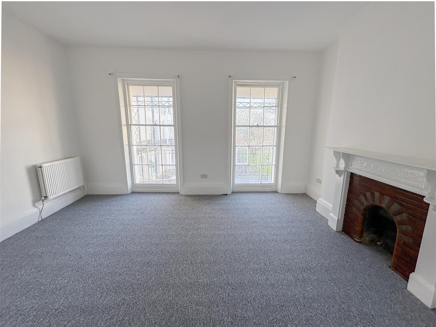 Flat Wellington Square in St Leonards
