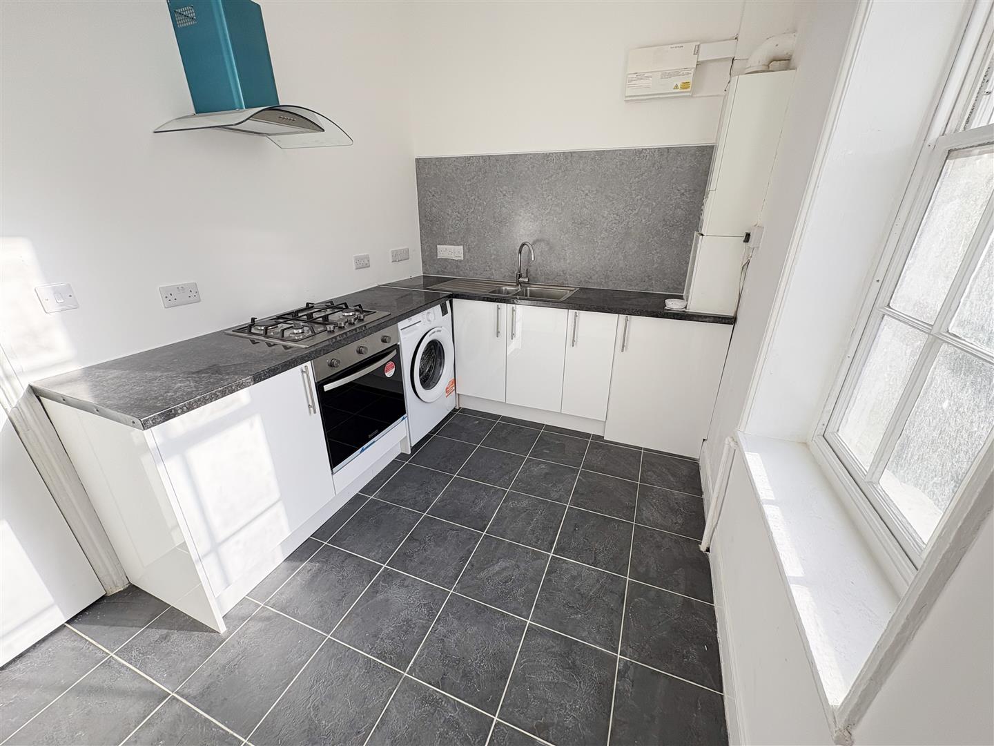 Flat Wellington Square in St Leonards