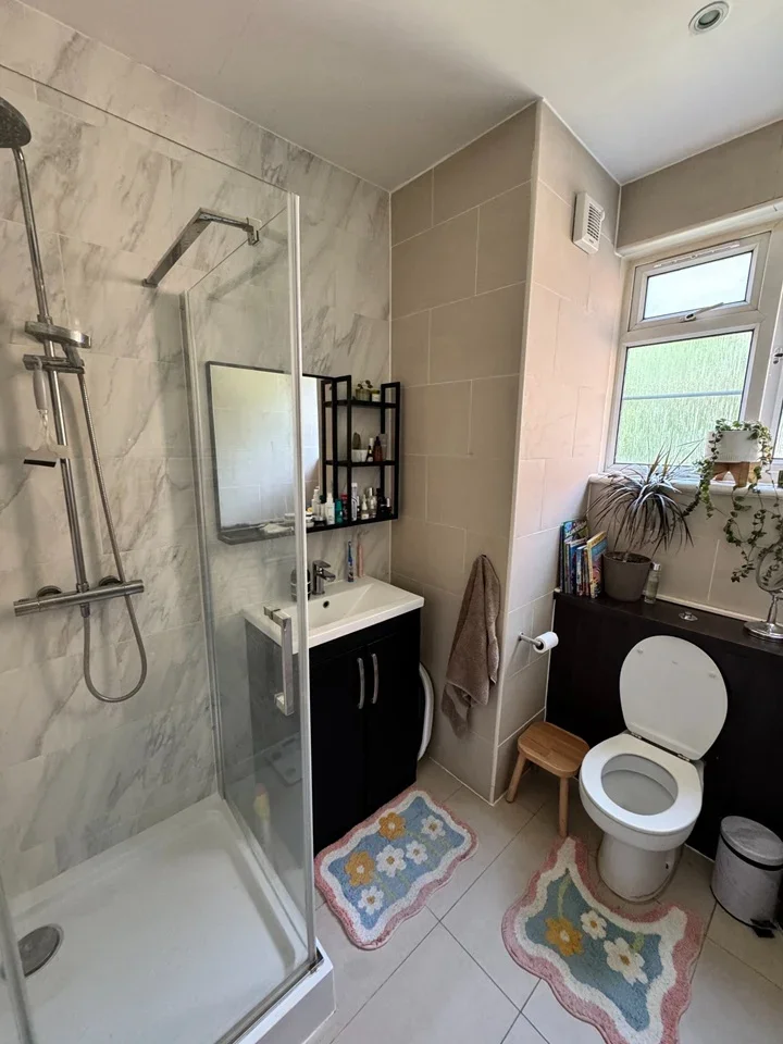 Flat Risborough Close in Greater London