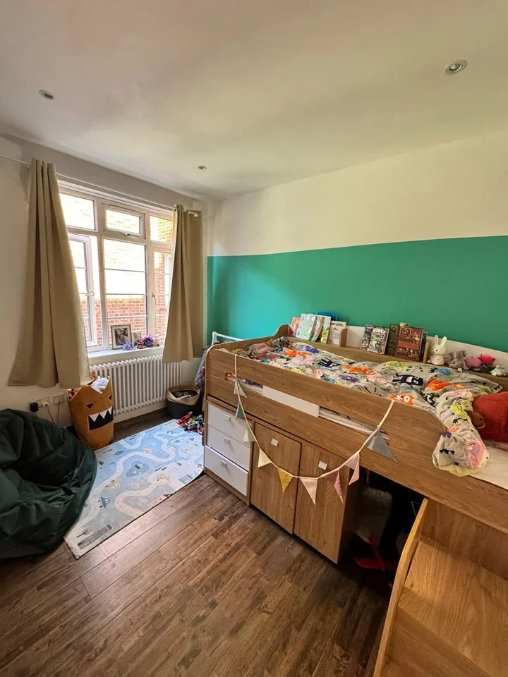 Flat Risborough Close in Greater London