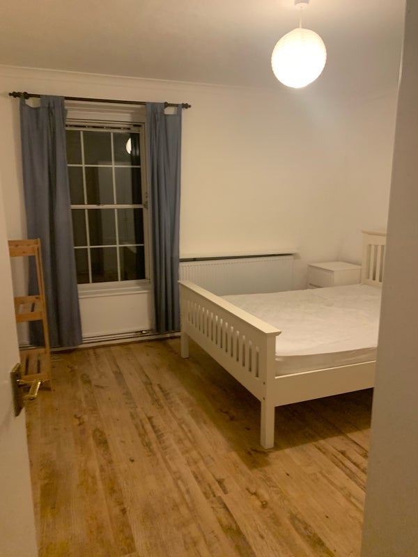 Room Wells Yard South in Greater London