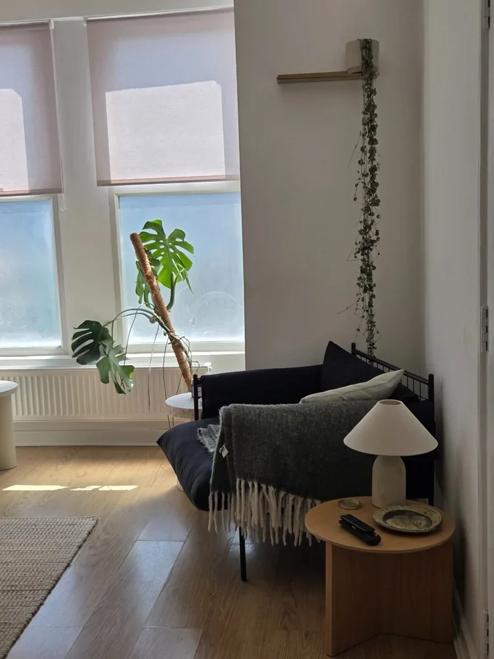 Flat Brookscroft Road in Greater London