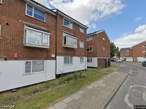 Flat Makepeace Road in Greater London