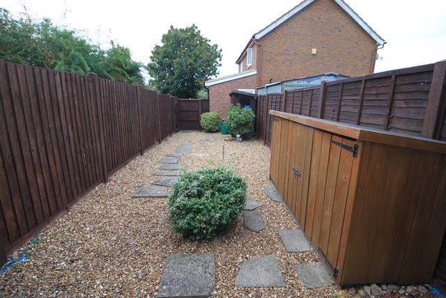 Flat Acer Avenue in Greater London