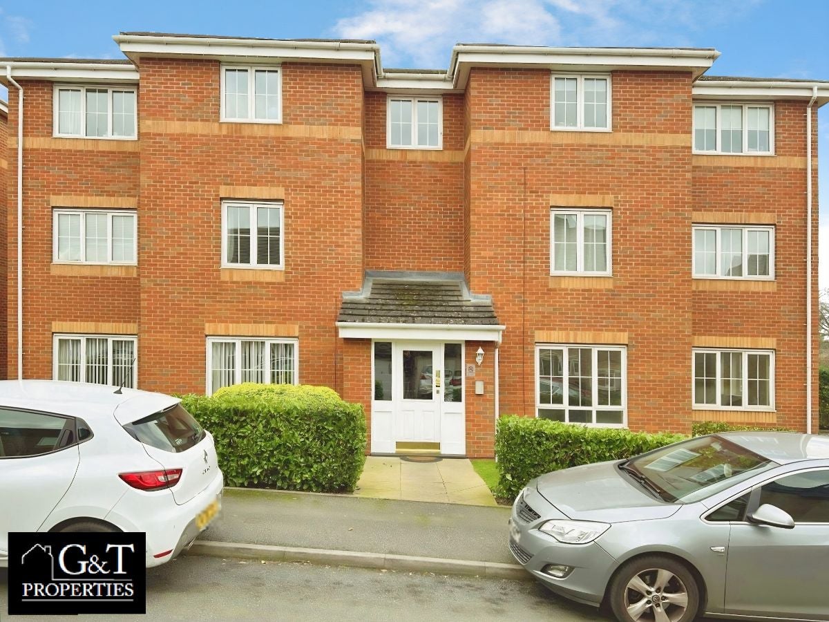 Flat Wycherley Way in Sandwell