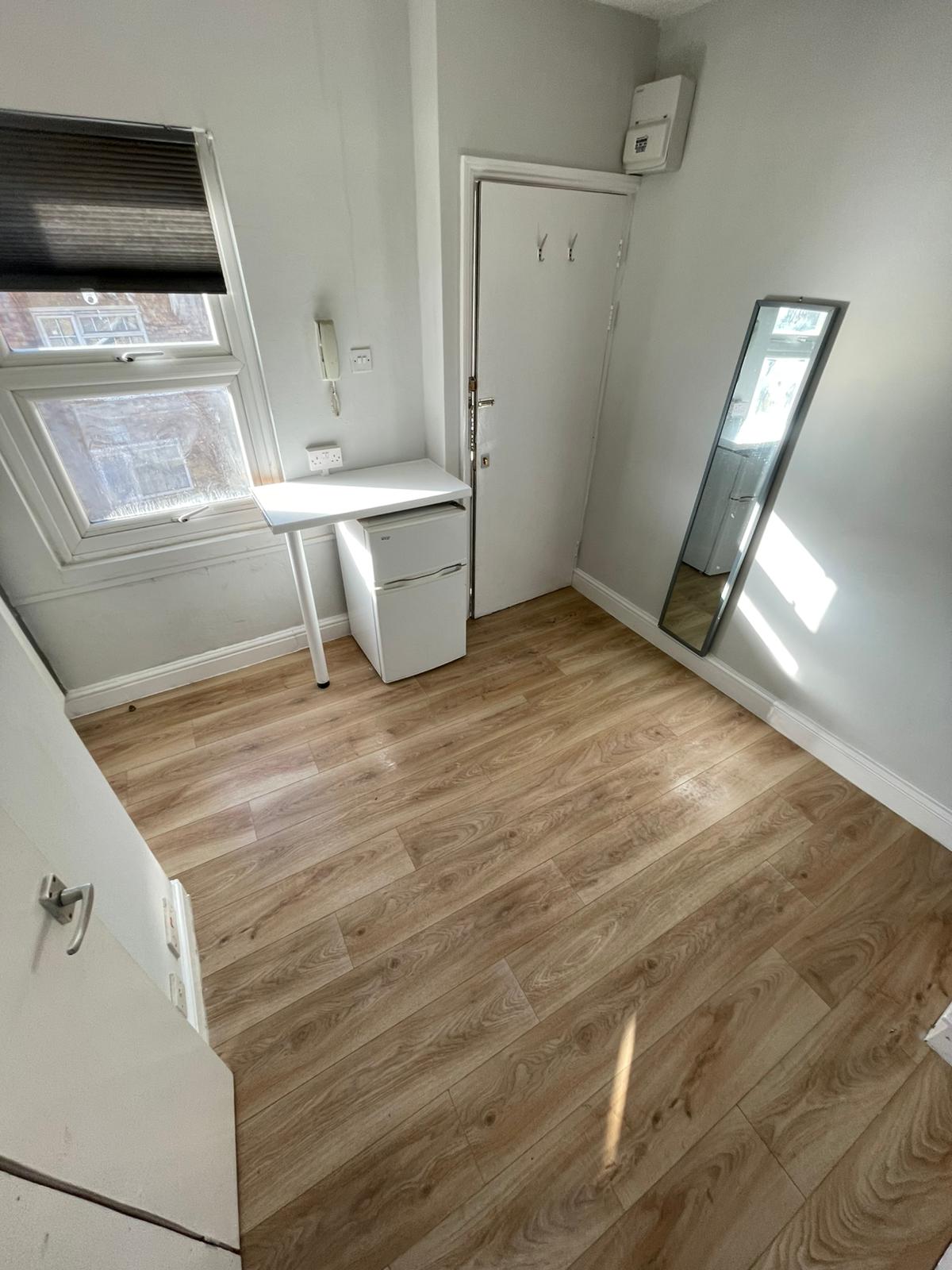 Flat Agar Grove in London