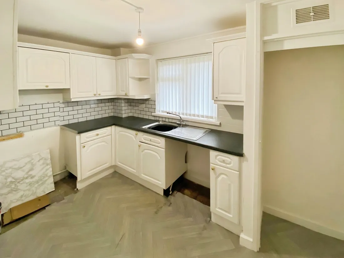 Flat Davies Row in Hirwaun