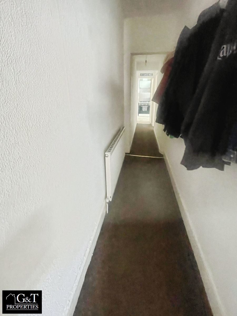 Flat Waverley Street in Brierley Hill