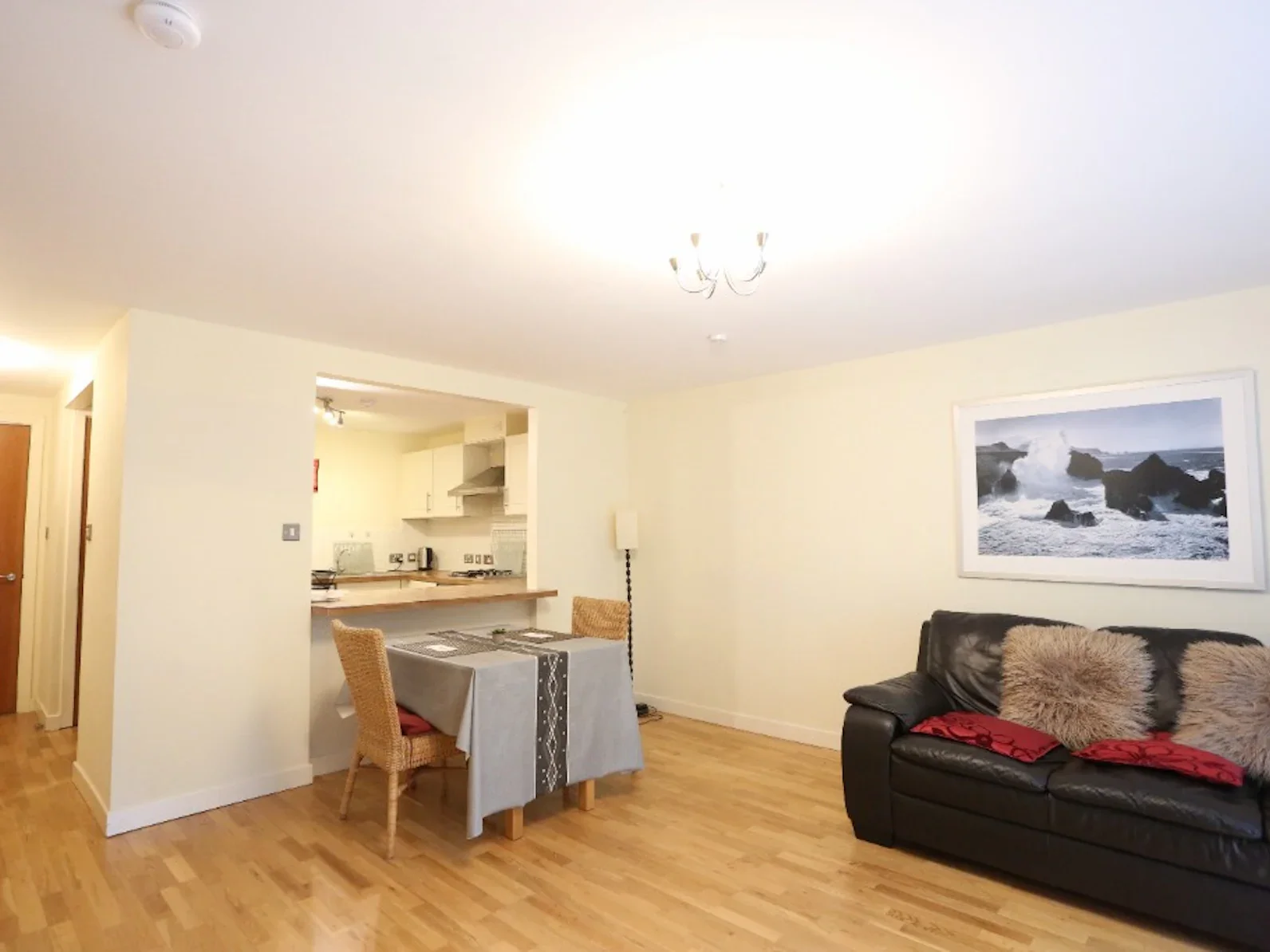 Flat Valleyfield Street in City of Edinburgh