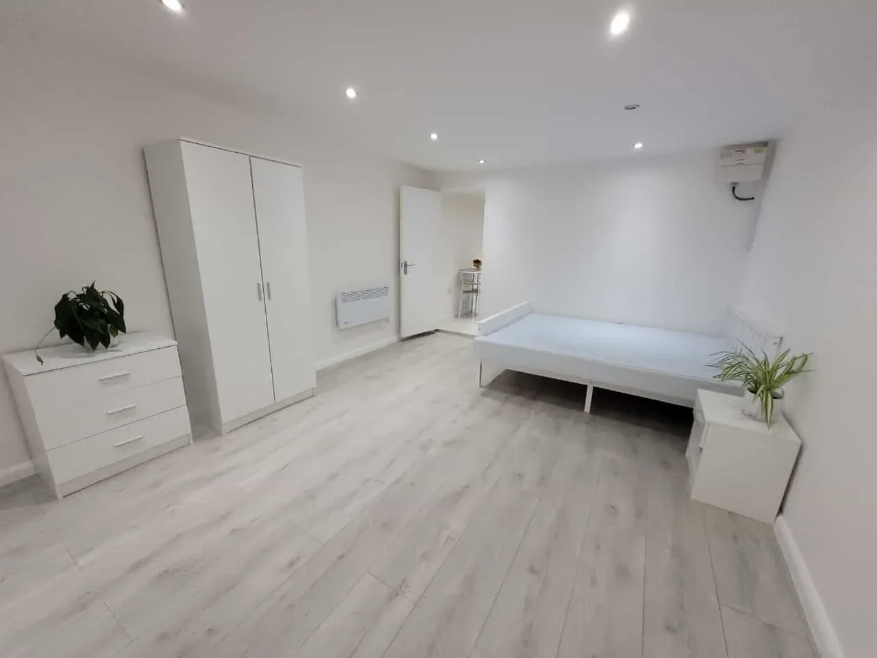 Flat Beam Way in Greater London