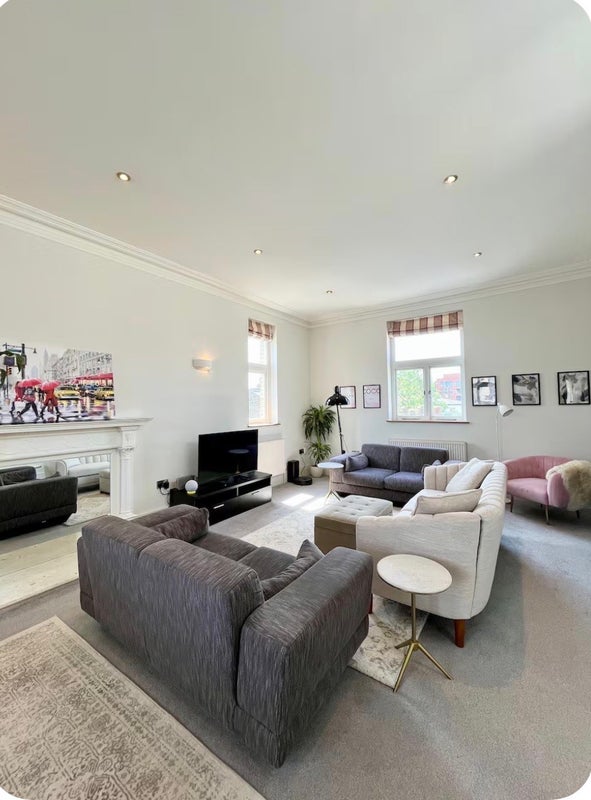 Room Fernshaw Road in Greater London
