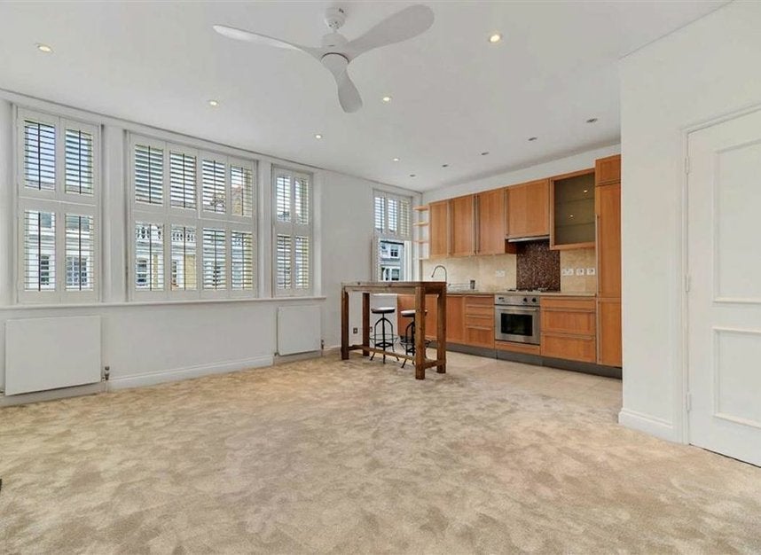 Flat Coleherne Road in Greater London