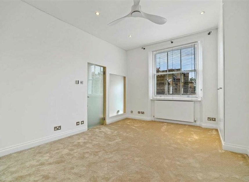 Flat Coleherne Road in Greater London