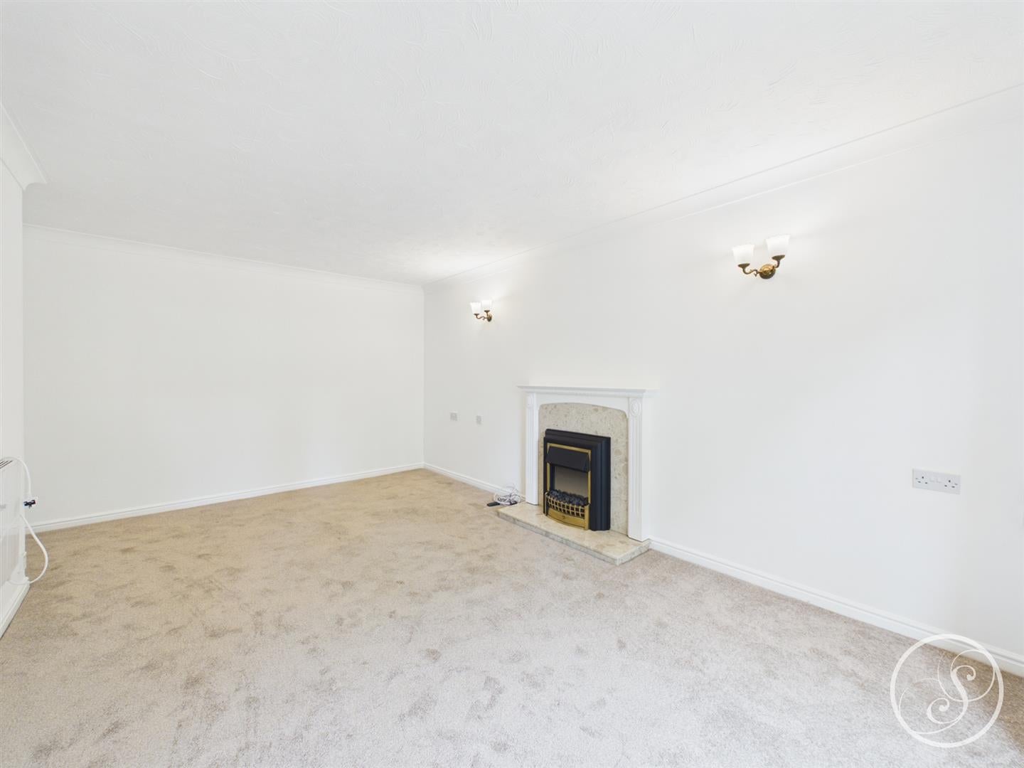 Flat Primley Park View in Leeds