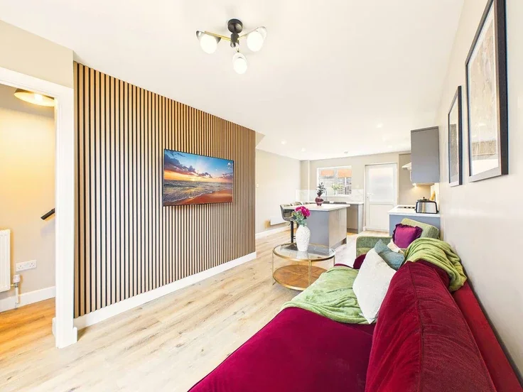 Flat Gloucester Road in Tewkesbury