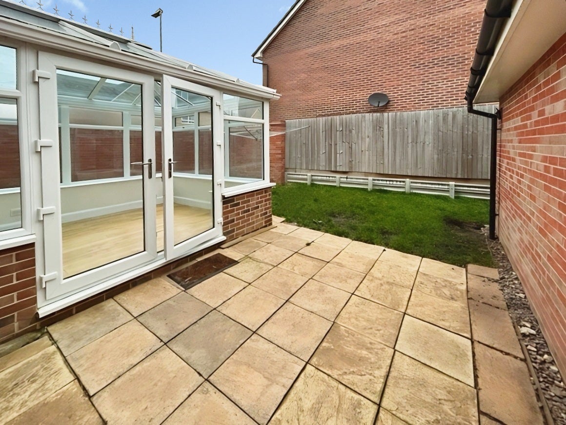 House Worcester Gardens in South Kesteven