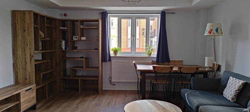 Room Pageant Crescent in Greater London