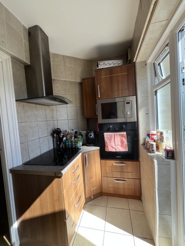 Room Brixton Road in Greater London