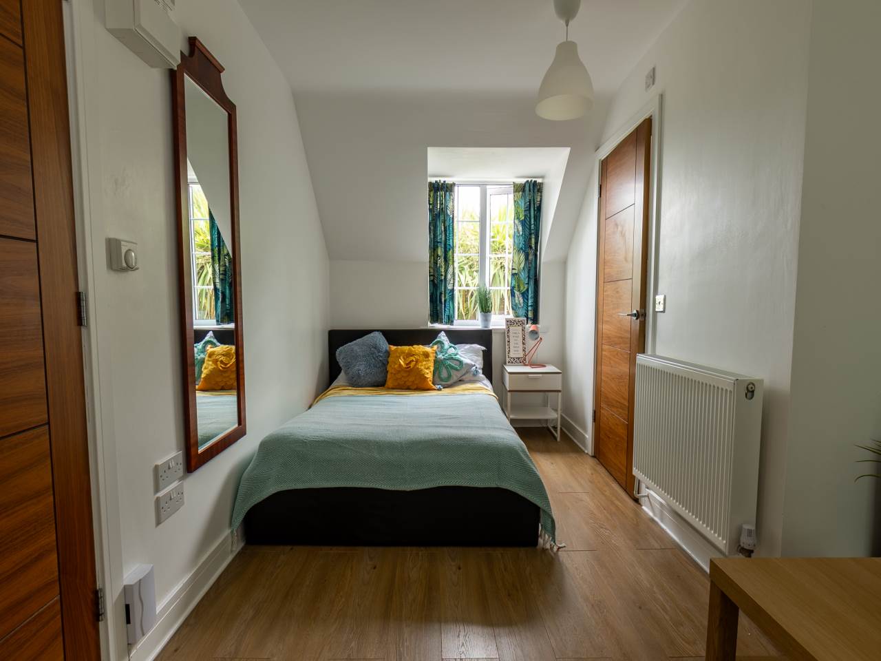 Flat Woodland Way in Canterbury