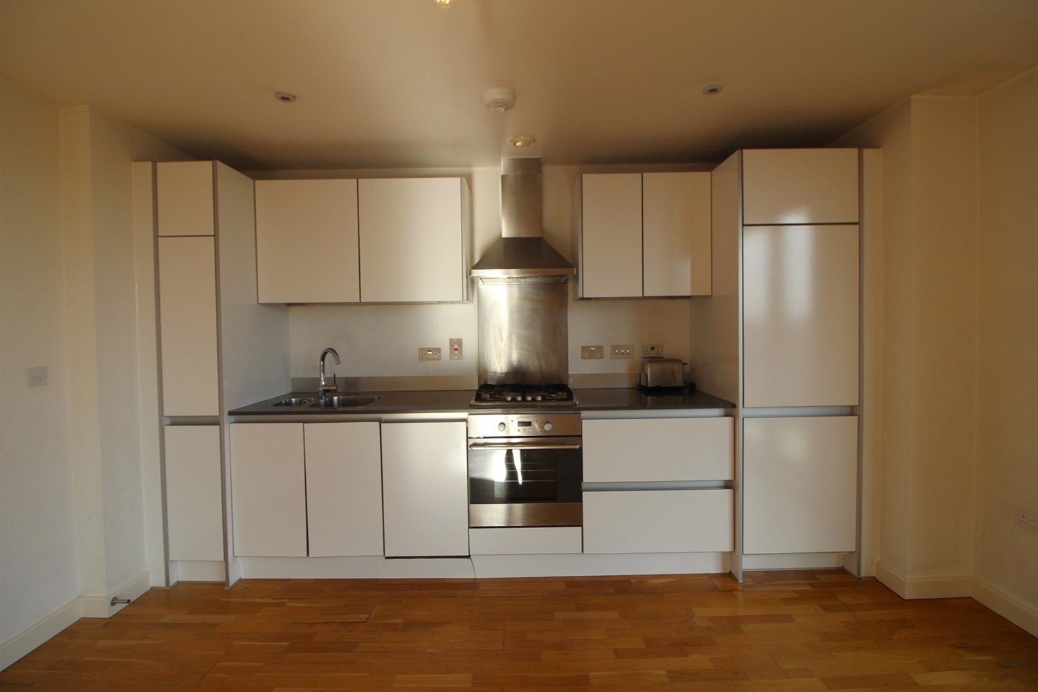 Flat Chatham Place in Reading