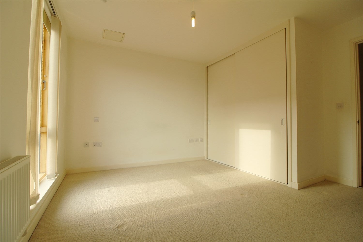 Flat Chatham Place in Reading