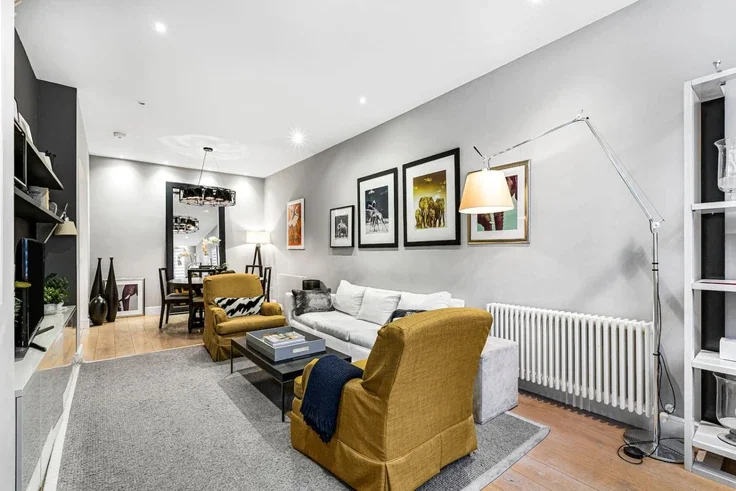 House Pavilion Road in Greater London