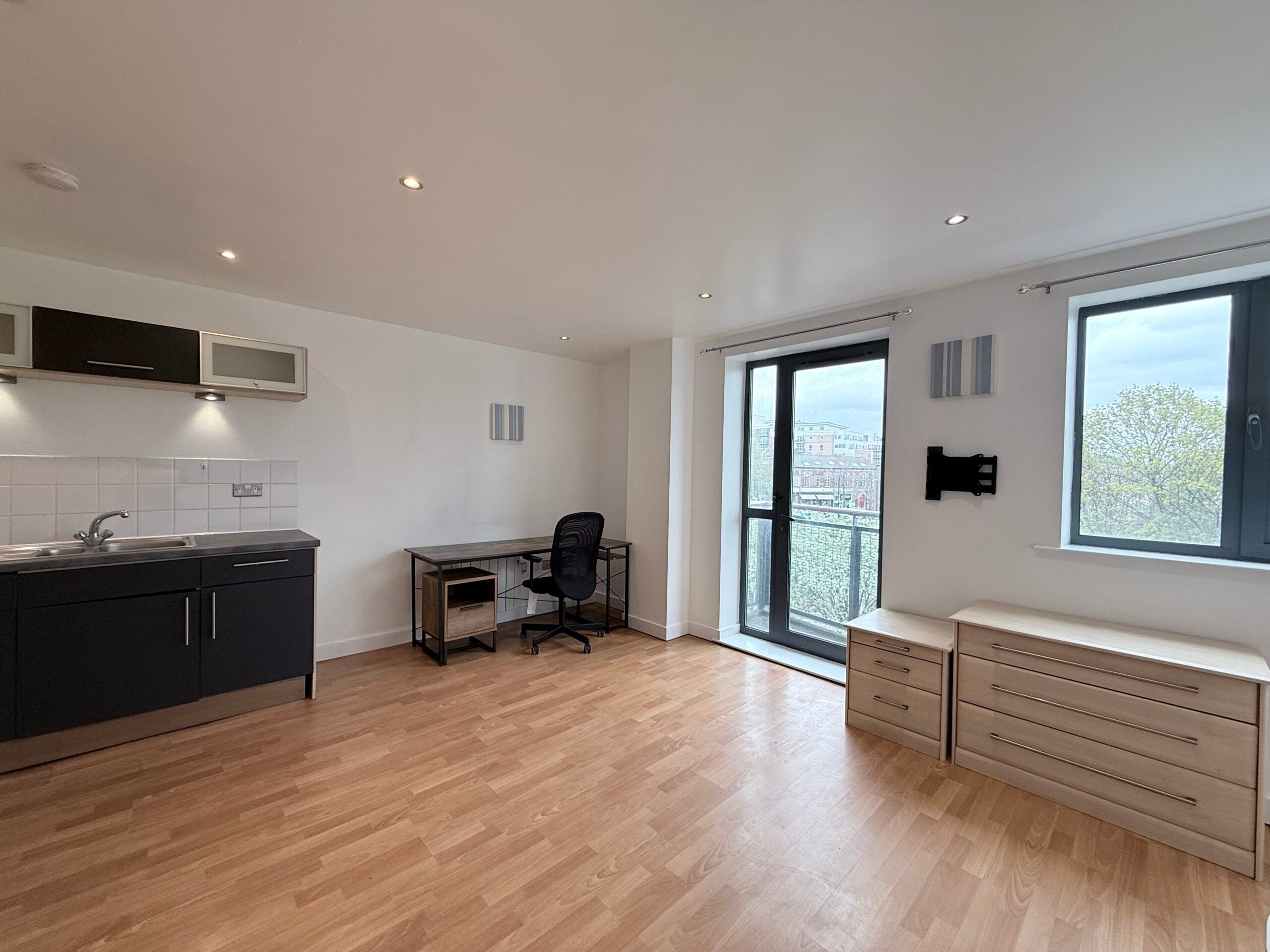 Flat Fitzwilliam Street in Sheffield
