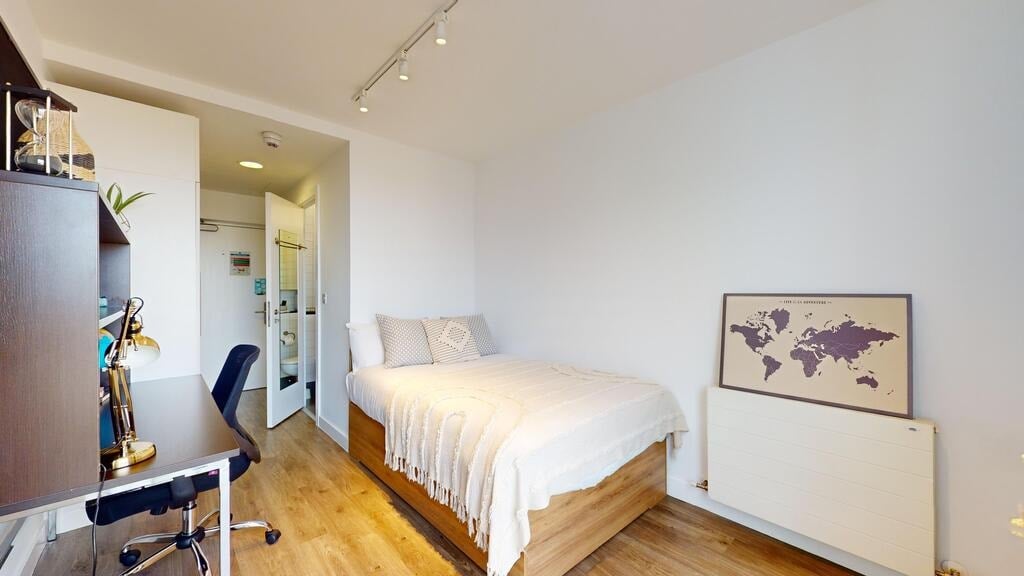 Flat Pentonville Road in Greater London