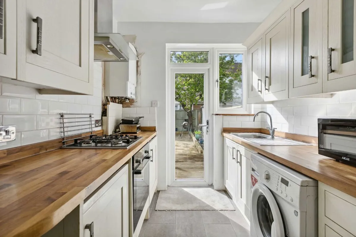 House Abercairn Road in Greater London