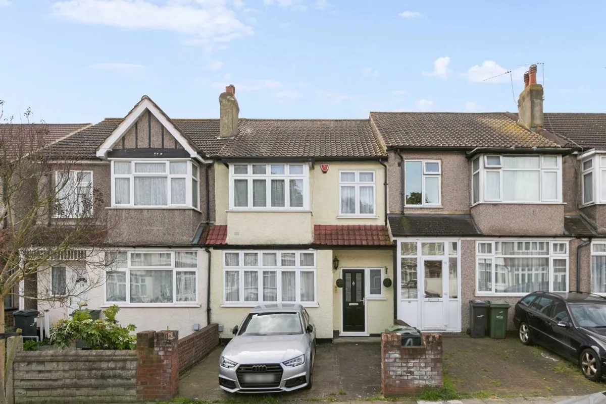 House Abercairn Road in Greater London