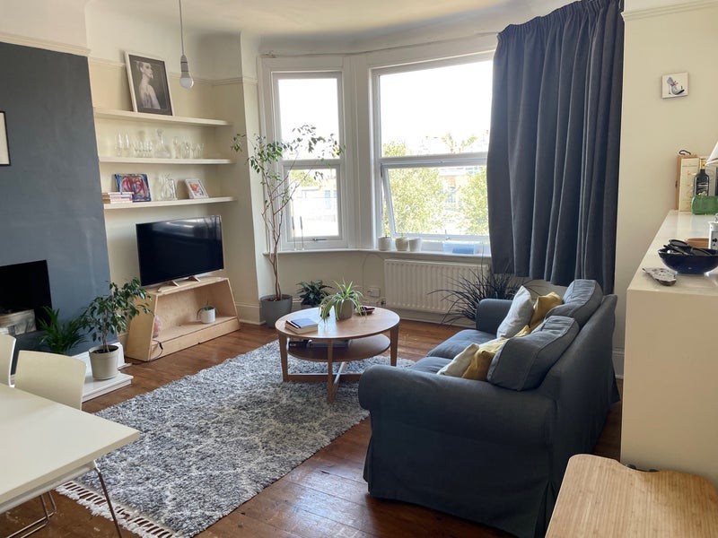 Room Buckleigh Road in Greater London