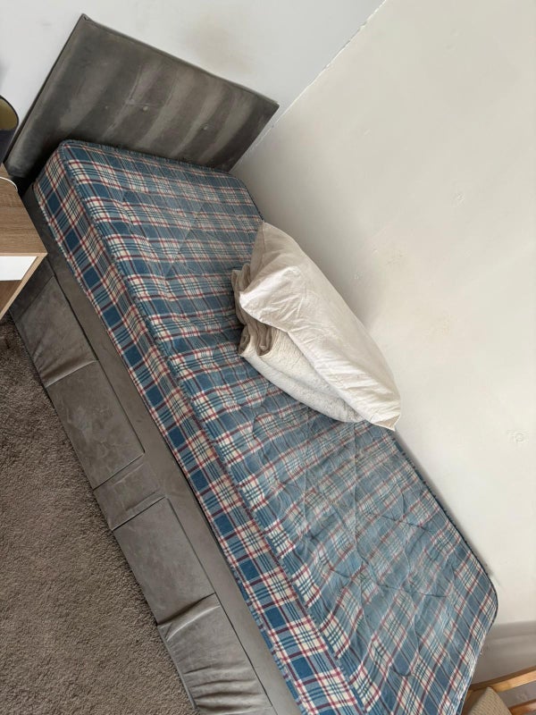 Room Wyndham Street in Troed-y-rhiw
