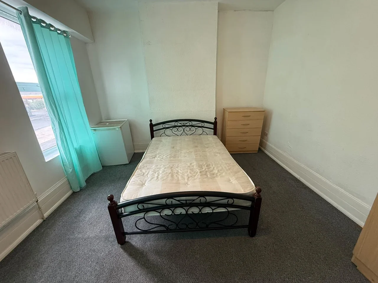 Room Portland Road in Greater London