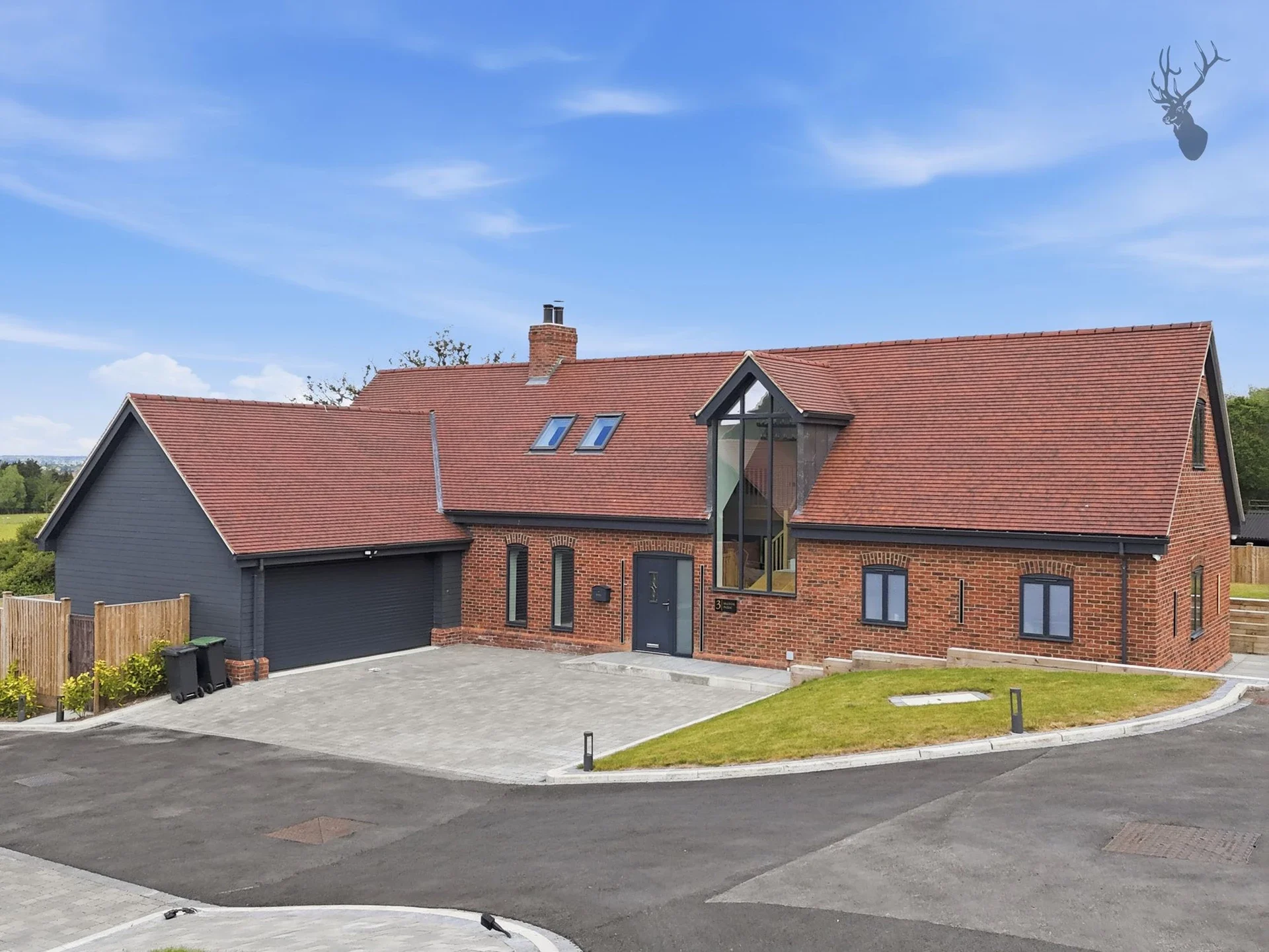 Flat Court Yard in Greater London