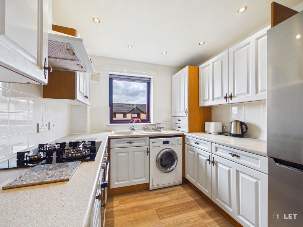 Flat Gylemuir Road in City of Edinburgh