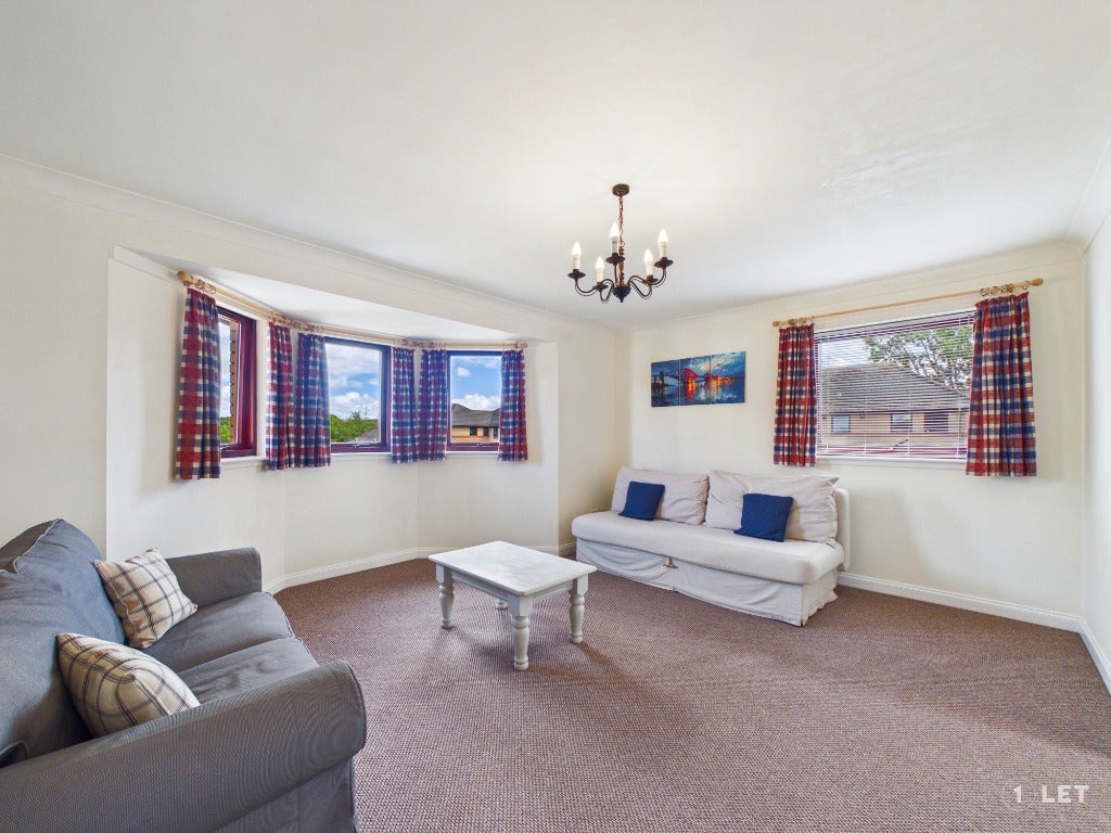 Flat Gylemuir Road in City of Edinburgh