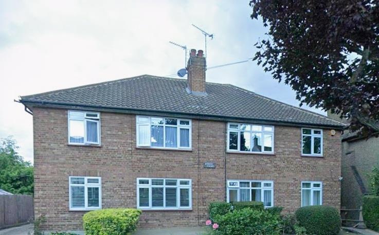 Flat Byron Road in Greater London