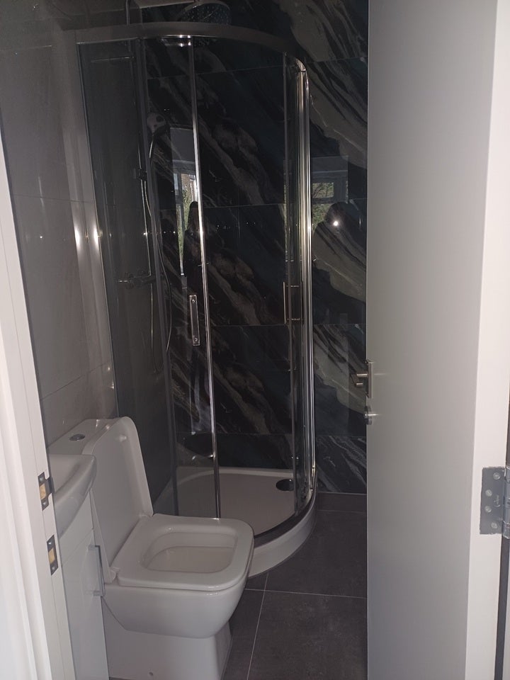 Room Mount Ephraim Lane in Greater London