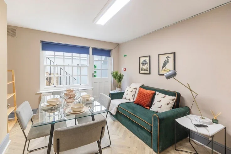 Flat Delancey Street in Greater London