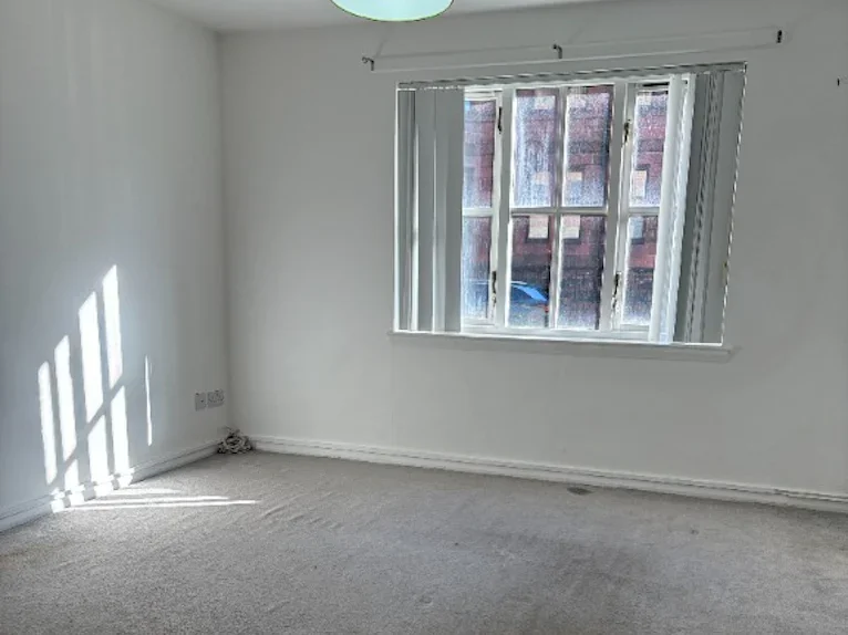 Flat Greenlaw Road in Glasgow