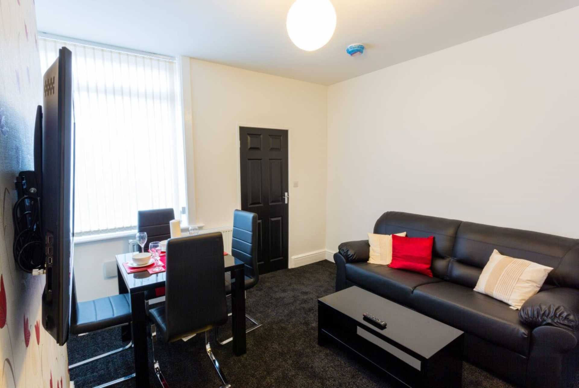 Room Molyneux Road in Liverpool