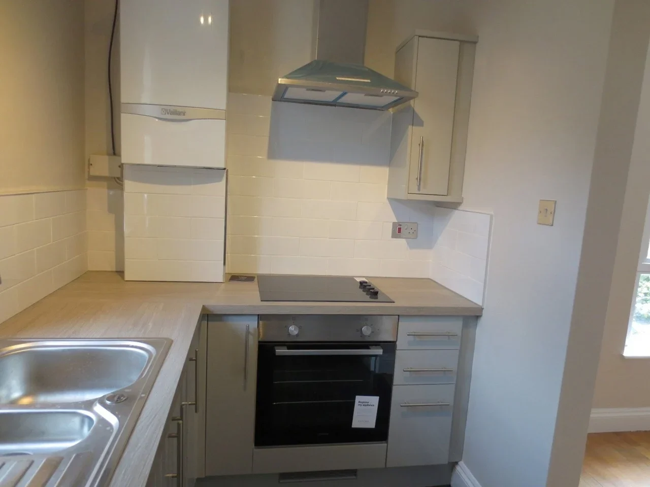 Flat Hackney Road in Greater London