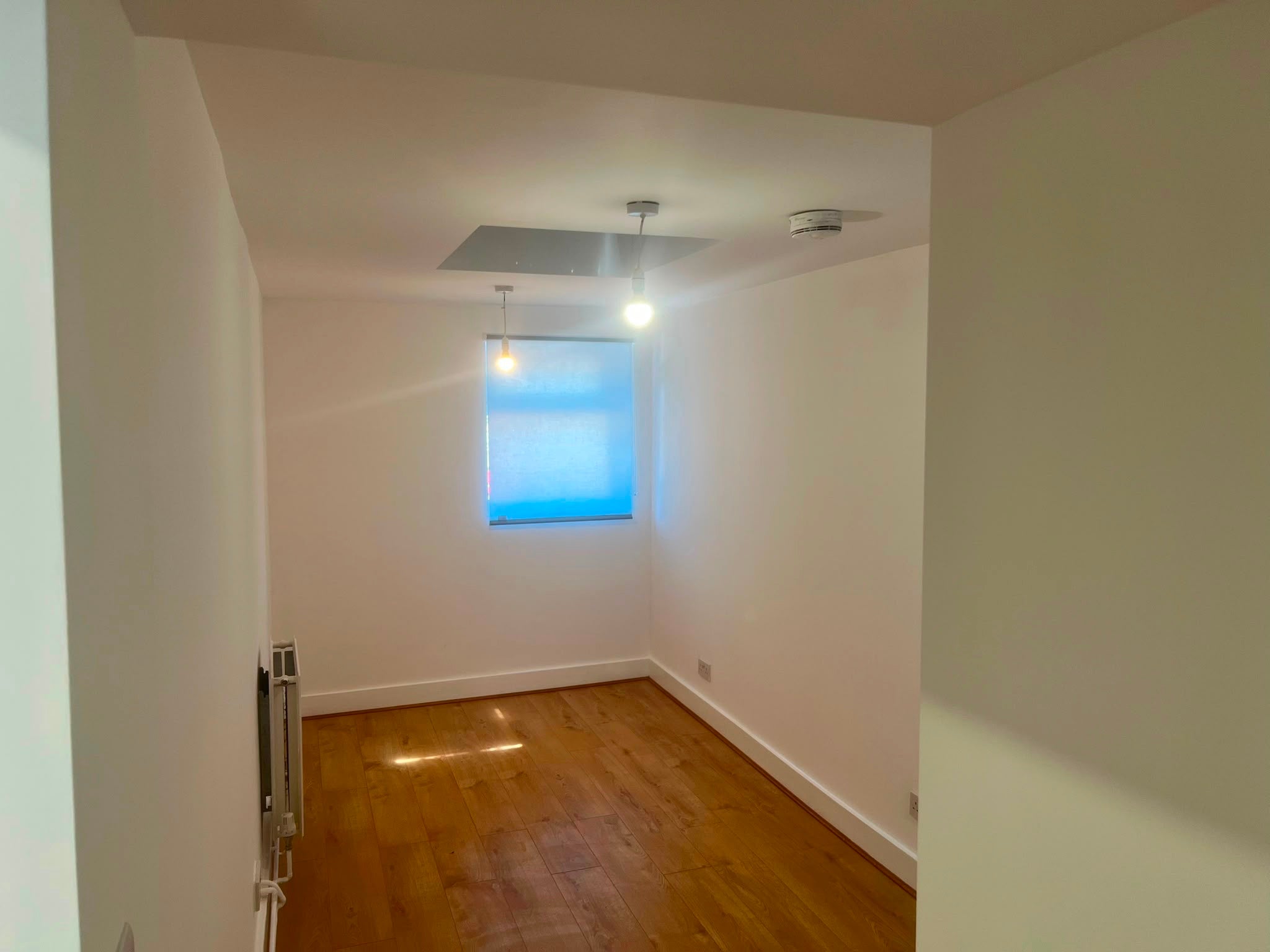 Room Currey Road in Greater London