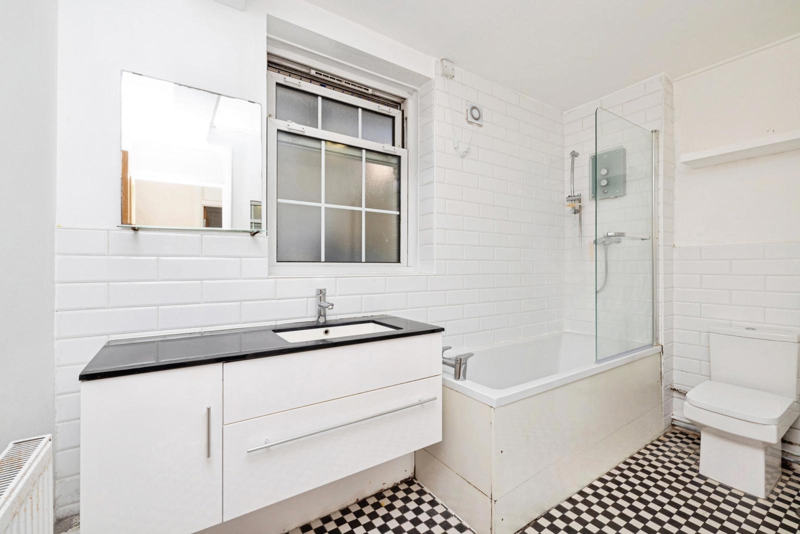 Flat Devons Road in Greater London