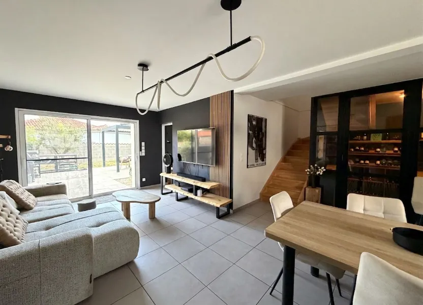 Flat Route de Marclopt in Montrond-les-Bains