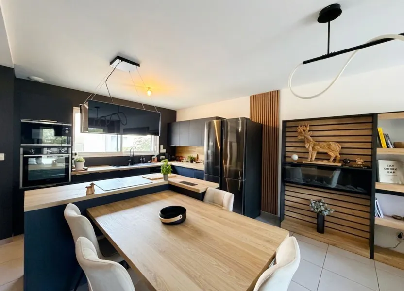 Flat Route de Marclopt in Montrond-les-Bains