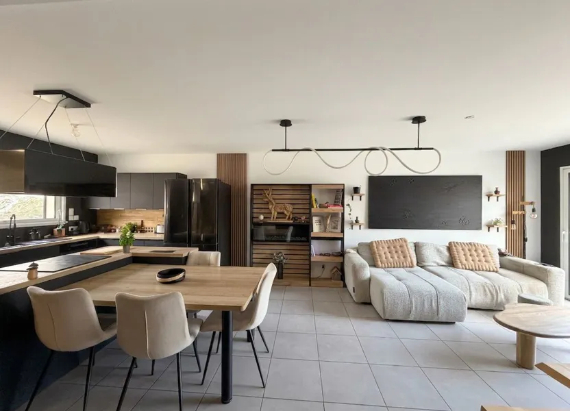 Flat Route de Marclopt in Montrond-les-Bains