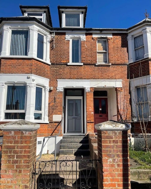 Flat Roberts Road in High Wycombe