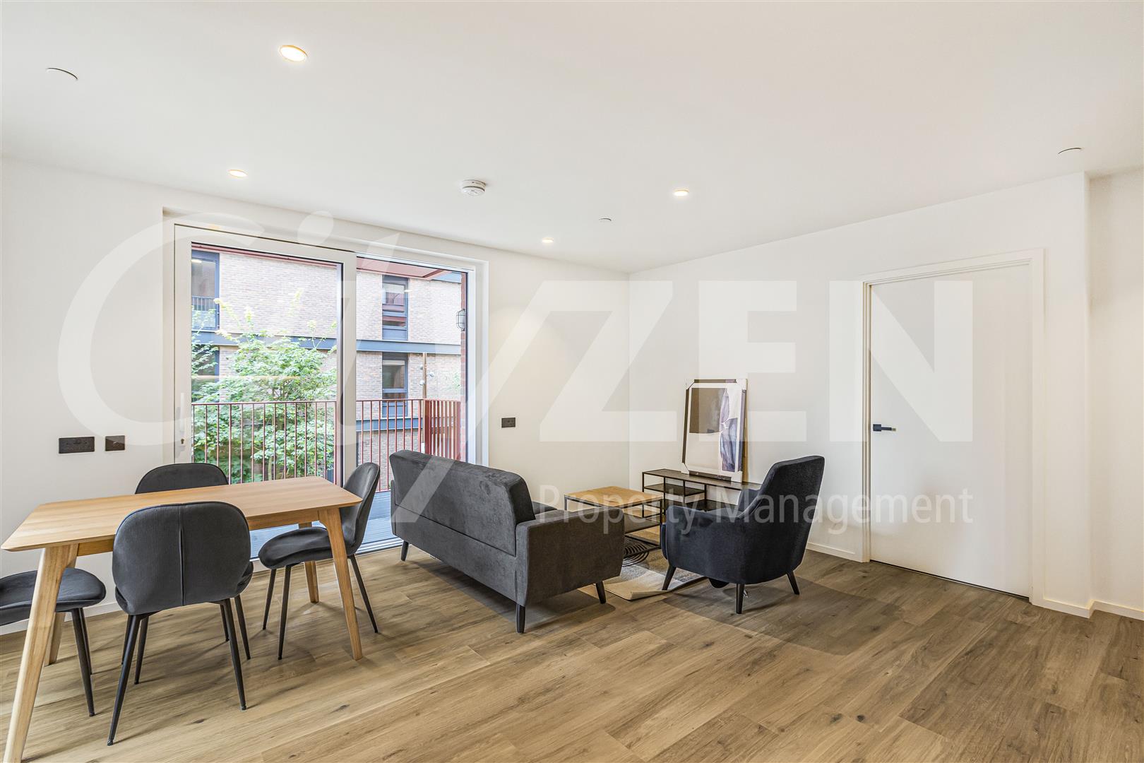 Flat Hemlock Street in Greater London