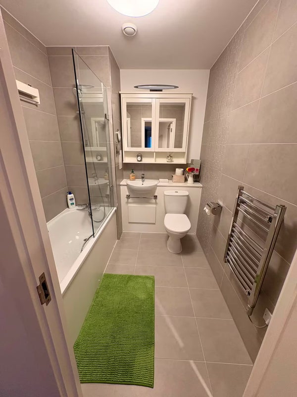 Room Katherine Close in Greater London